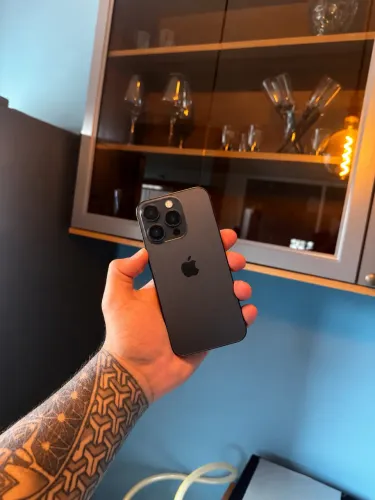 iPhone 15 Pro (256gb)