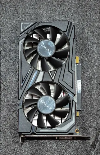 *PROMOÇÃO* GeForce GALAX 1650 4GB - Excelente Estado
