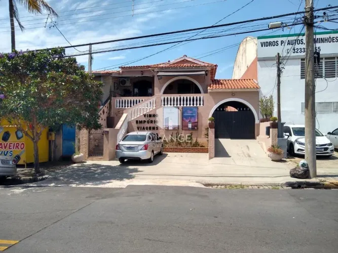Casa à venda no bairro Vila Marieta em Campinas