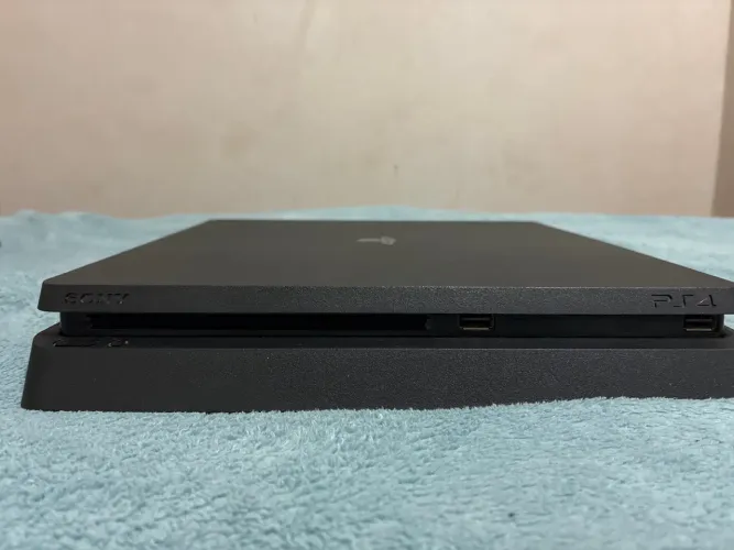 ? PLAYSTATION 4 (PS4) À VENDA! ÓTIMA OPORTUNIDADE!