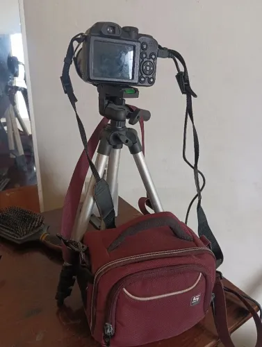 Camera digital X5GE usada