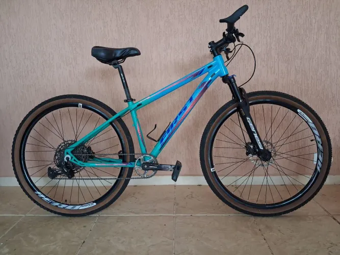 Bicicleta First 29 Câmbio SRAM 12v Susp. C/ Trava
