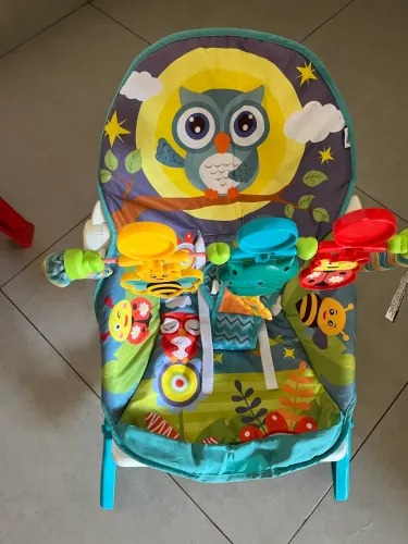 Cadeira de balanço infantil 