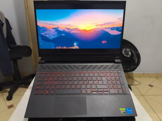 Notebook Gamer Dell G15 (5530) - Intel i5 13Gen - RTX 3050 - 16GB RAM - 512GB SSD