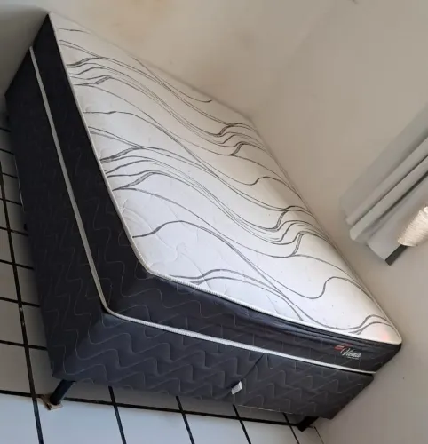 Cama casal 10 meses de uso