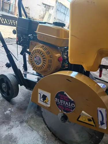 Máquina de corte de piso