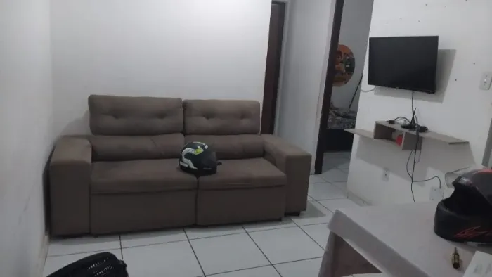 Vendo sofá e tv