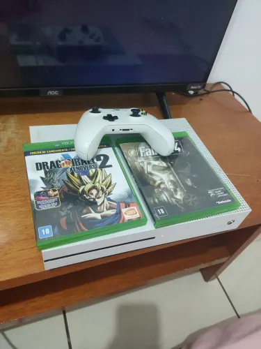 Xbox One S Branco + Controle(com drift) + 2 Jogos