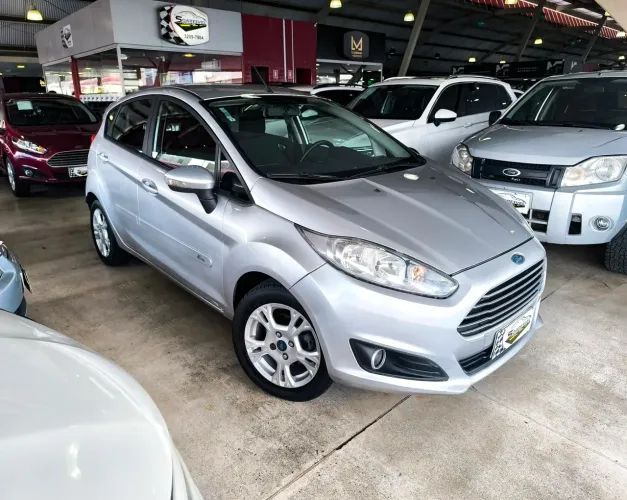 Ford Fiesta 1.6 16V Flex Aut. 5P 2014