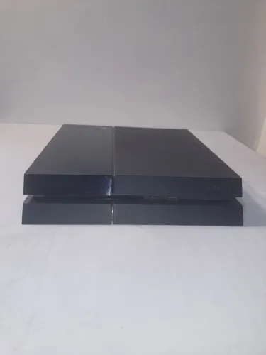 PS4 FAT + Controle + 8 jogos mídia física
