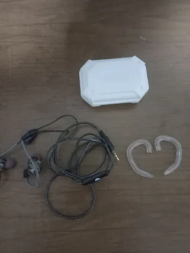 Fone de ouvido Qkz Ak6 em ótimo estado