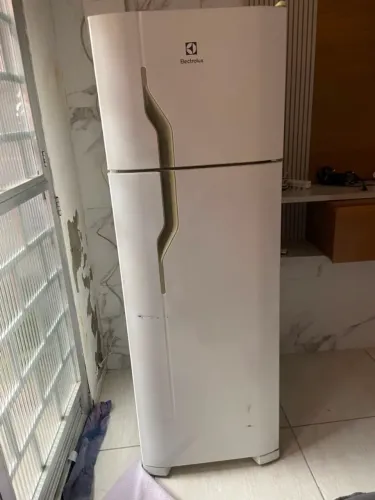 Geladeira para sair hoje.