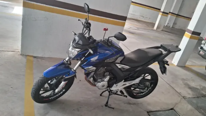 Twister 2021 Azul. Único dono.