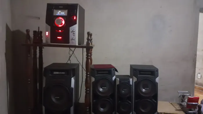 Vendo um aparelho de som super potente