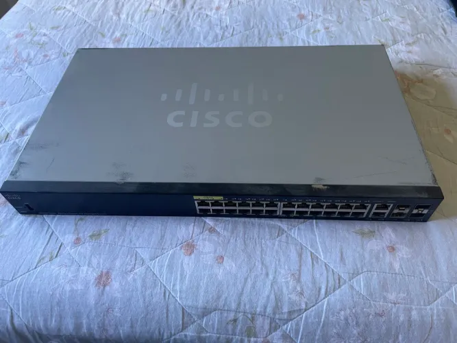 Switch Cisco SG350-28MP