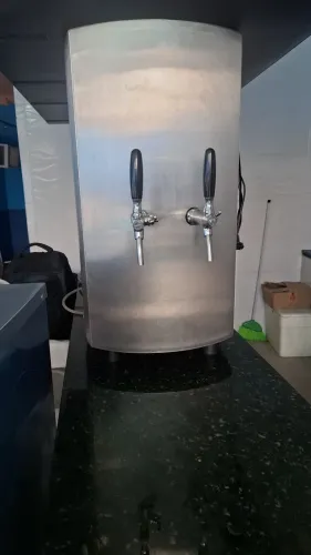 Chopeira semi nova 2 bicos marca memo 220 wjma tem um mês de usotenho duas.valor 8.000.und