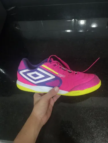 Chuteira umbro pro 5 bump club usada