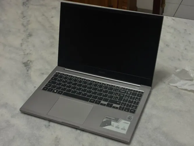 Notebook da Samsung semi usado em ótimo estado