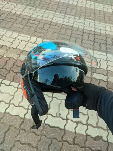 Capacete FW3 aberto óculos interno