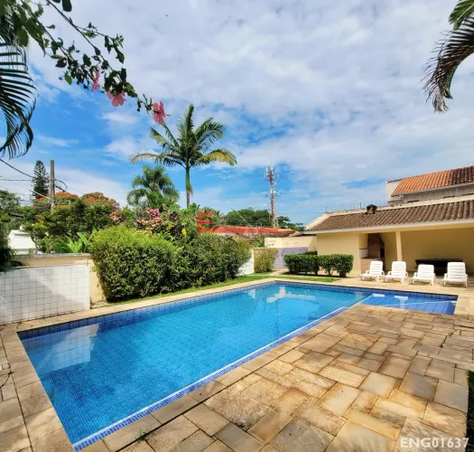 CASA EM CONDOMÍNIO A VENDA