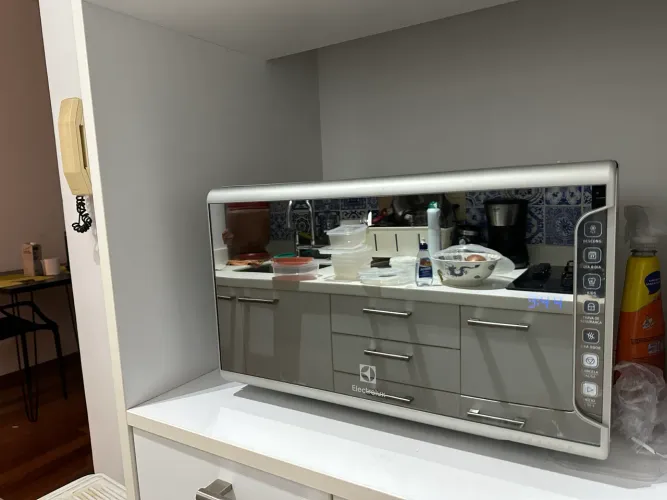 Micro-ondas Electrolux 31L Espelhado - Excelente Estado