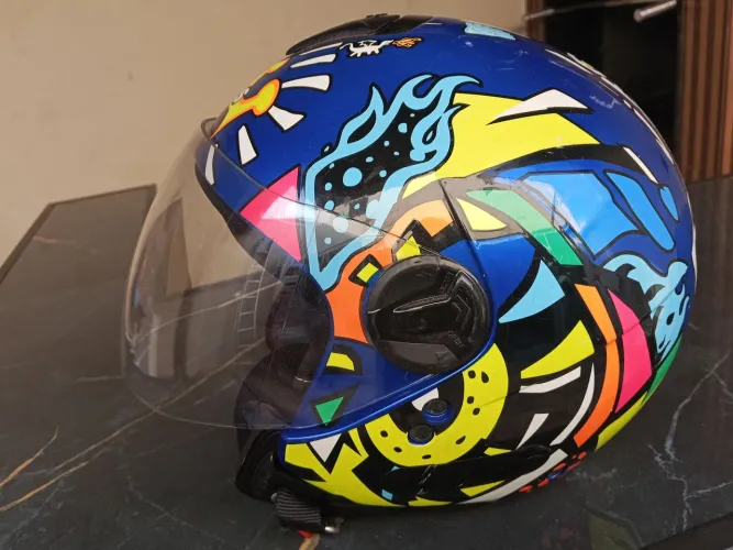 capacete peels aberto