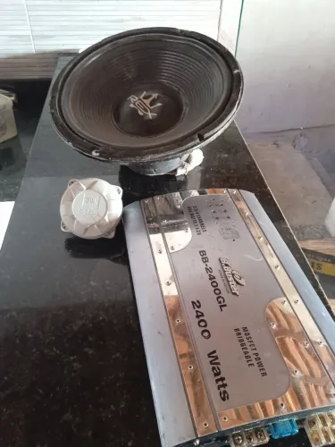 Equipamentos de som automotivo 