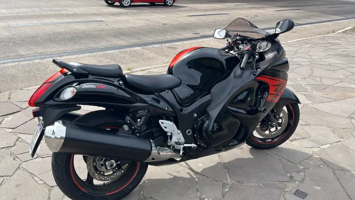 Moto impecável 
