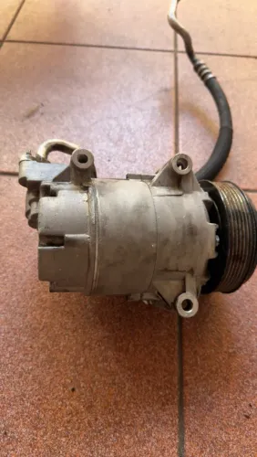 Peugeot 207 - COMPRESSOR AR CONDICIONADO FUNCIONANDO