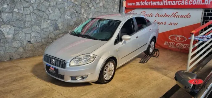 Fiat Linea Essence Dualogic 1.8 Flex 16V 4P 2012