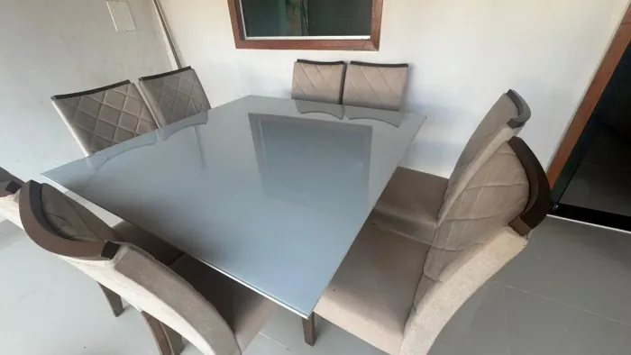 Mesa com cadeiras