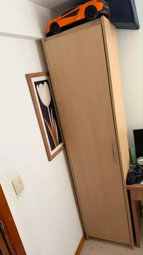 Armário de roupa