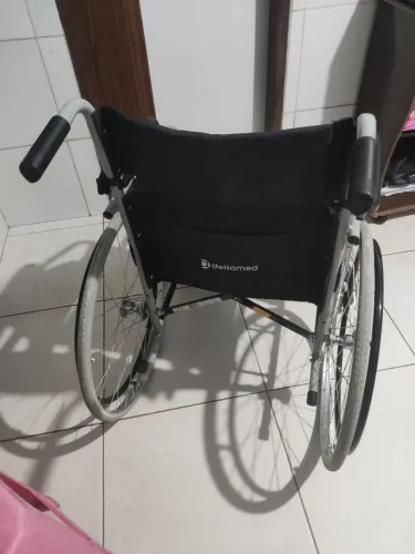 Cadeira de Rodas Dobrável