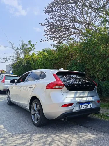 Volvo V40 T-4 2.0 Aut./mec. 2014