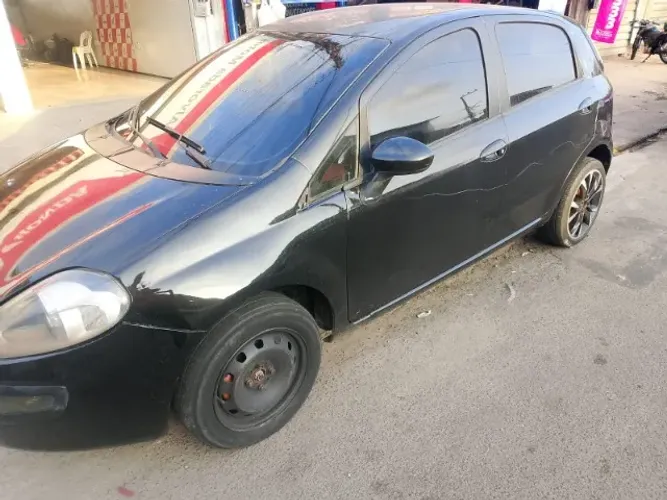 Fiat Punto Attractive 1.4 Fire Flex 8V 5P 2013