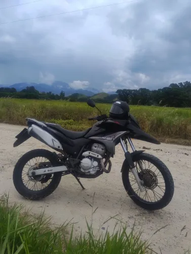 XRE 300 2011