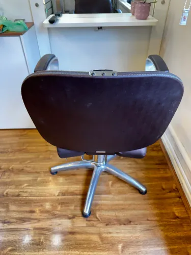 Vendo Cadeira hidráulica brudine