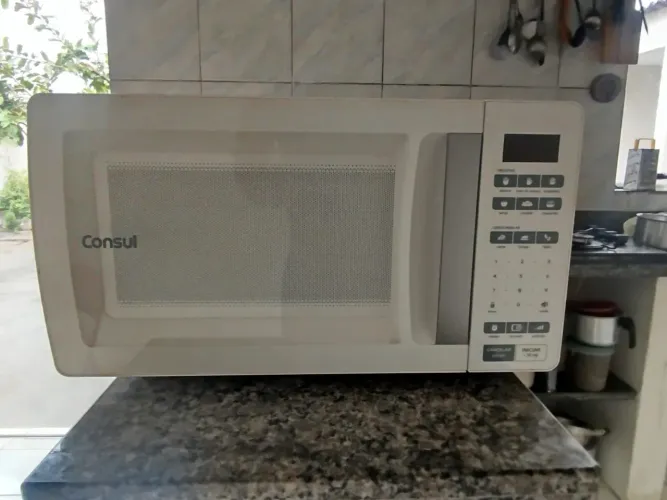 Microondas 220v 32L semi-novo (entrego)