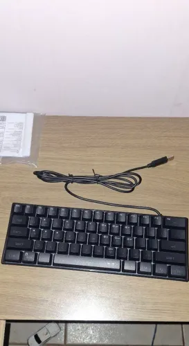 Teclado Gamer Semi-Mecânico Magegee TS91 RGB 60% Compacto Preto