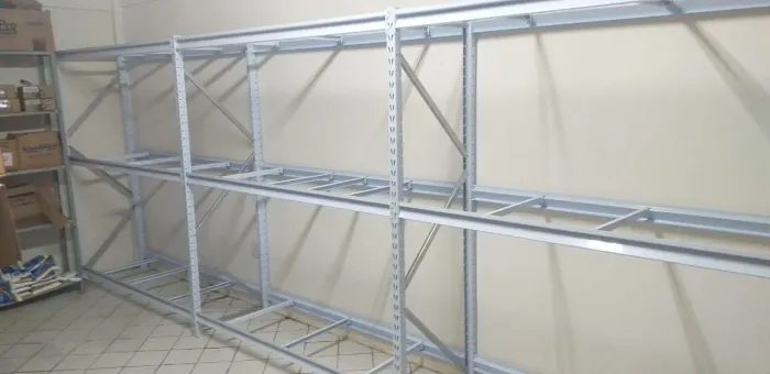 Porta pallets novos com capacidade de 1500 de capacidade