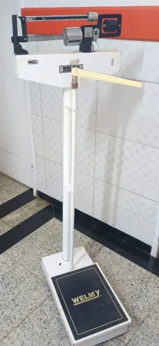 BALANÇA ANTROPOMÉTRICA MECÂNICA