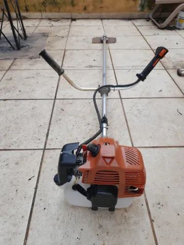Roçadeira Gasolina T-maker Lycg520 52cc + acessório motopoda