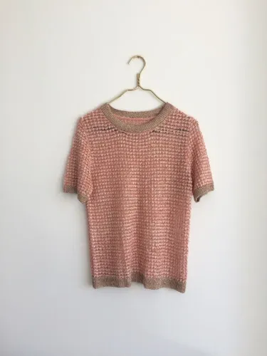 Blusa de tricô rosa com dourado
