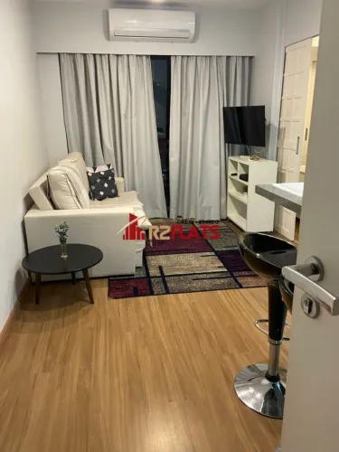 Pacote com arrumação diária, tv acabo, vaga de garagem, condomínio e iptu!
