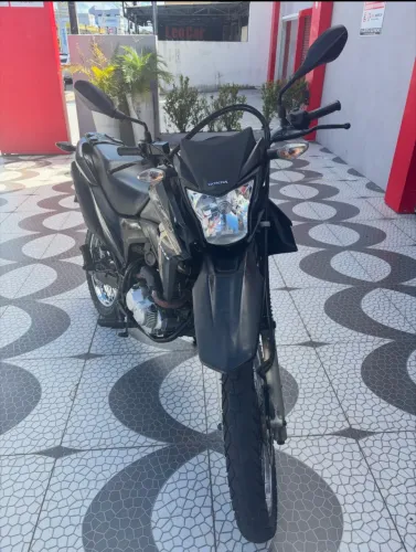 Alugo Bros 160 ano 2022