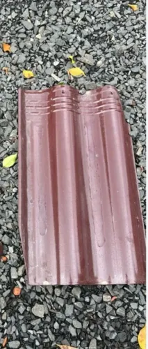 Telhas Tettolit linha Glass cor pinhão 180 unidades 