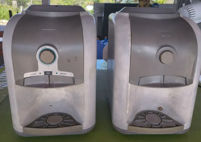 Vendo 2 bebedouros Esmaltec - para conserto ou peças
