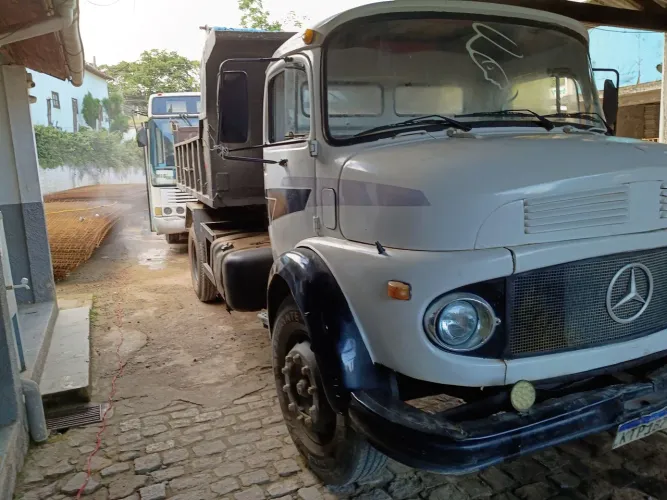 Vendo Caminhão Mercedez 1113 Caçamba