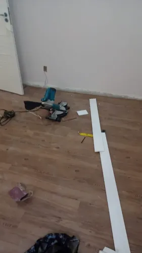 Instalador de rodapé