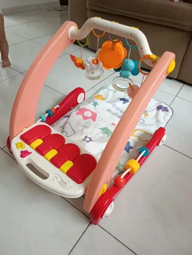 Tapete que vira andador 